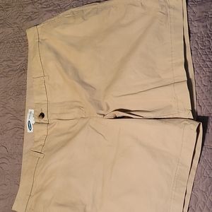 Kahki short